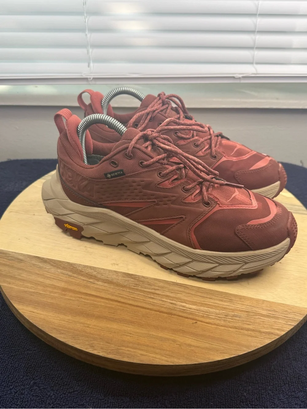 Hoka Anacapa Low GTX (Women’s 6.5)